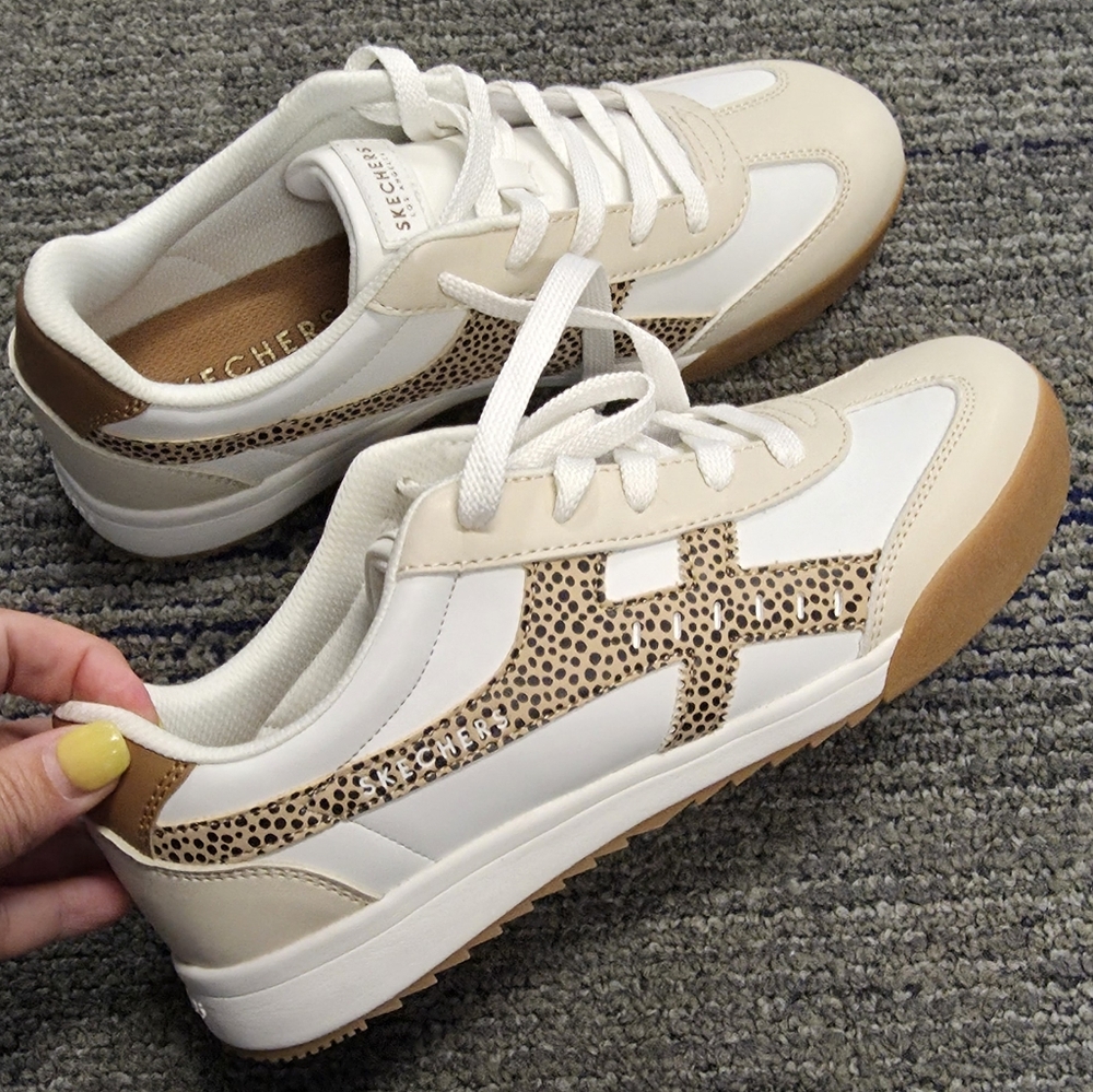 Skechers Women's Cream and Brown Sneakers